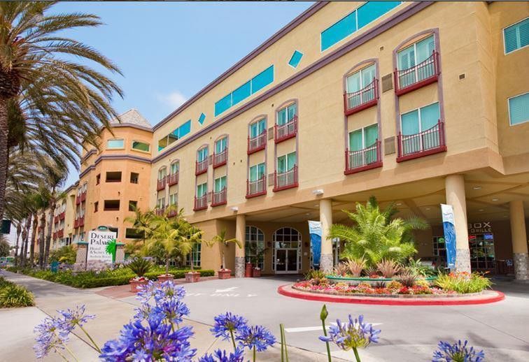 Desert Palms Hotel & Suites Anaheim Resort Bagian luar foto