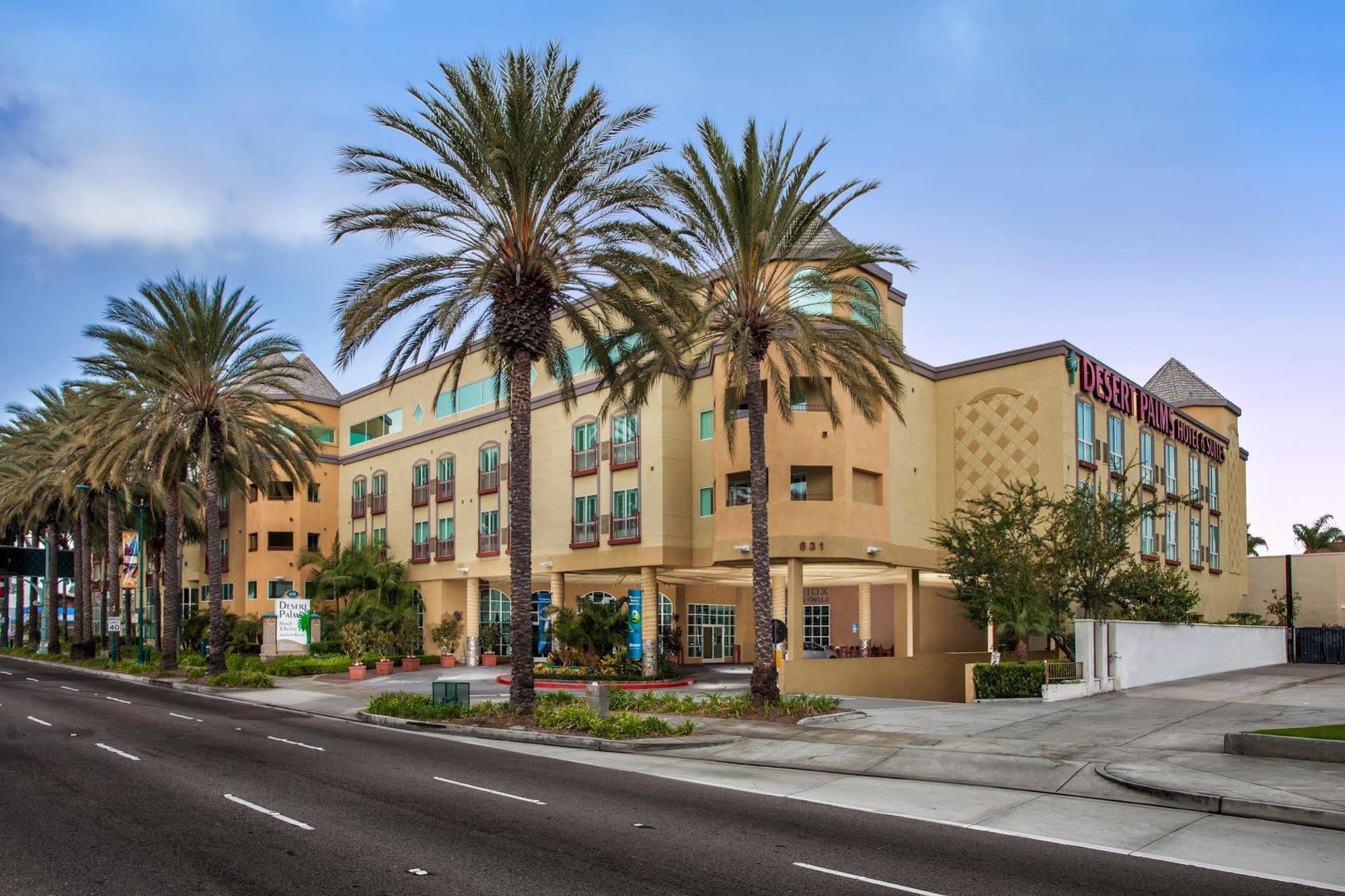 Desert Palms Hotel & Suites Anaheim Resort Bagian luar foto