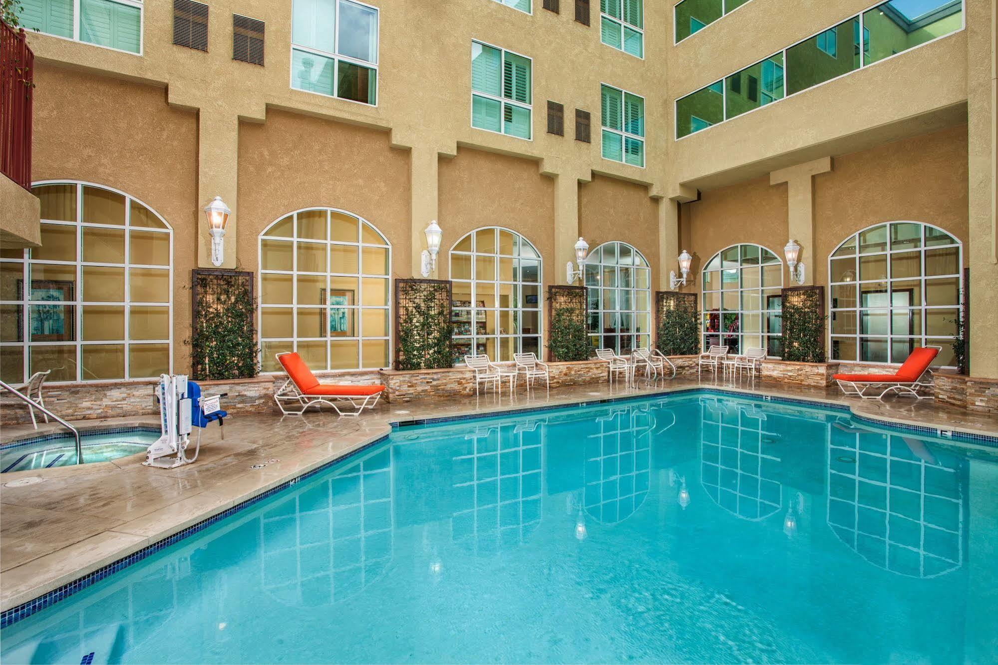 Desert Palms Hotel & Suites Anaheim Resort Bagian luar foto